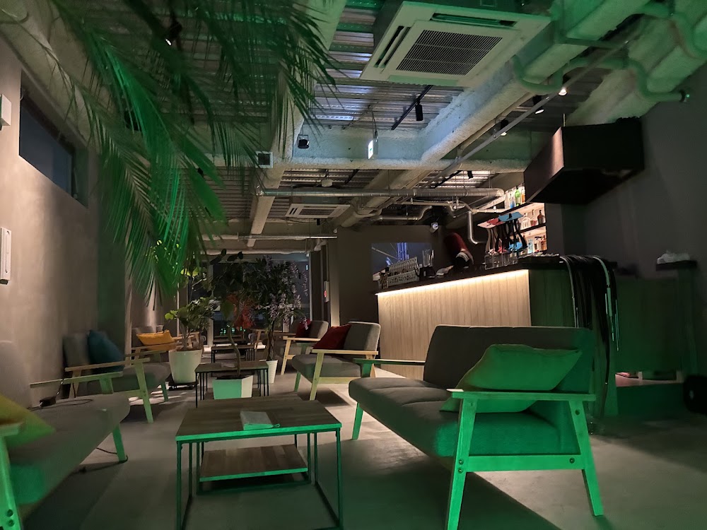 シーシャカフェ&バーFam (シーシャ ファム)