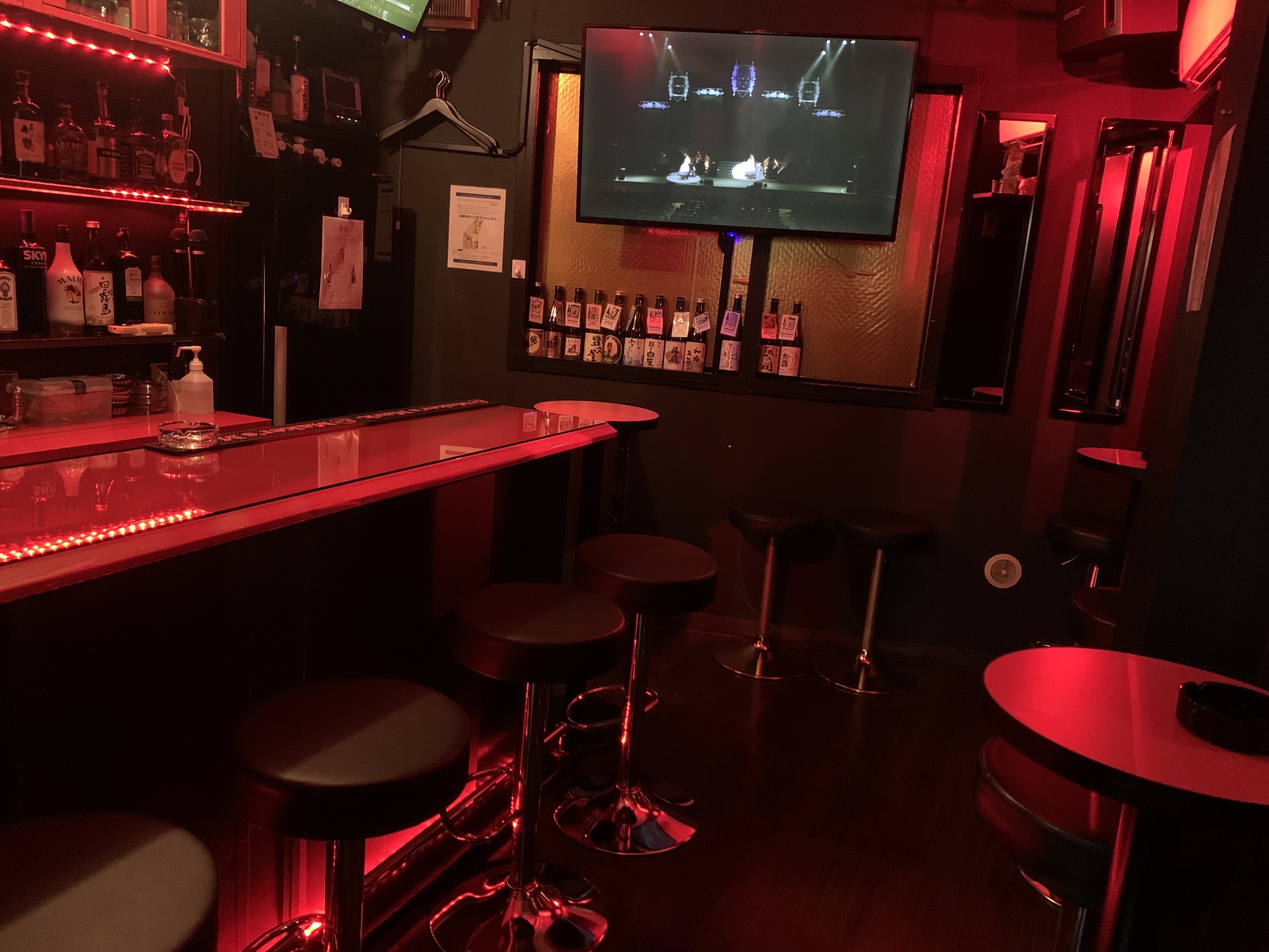 MUSCLES BAR BLACKNUDE