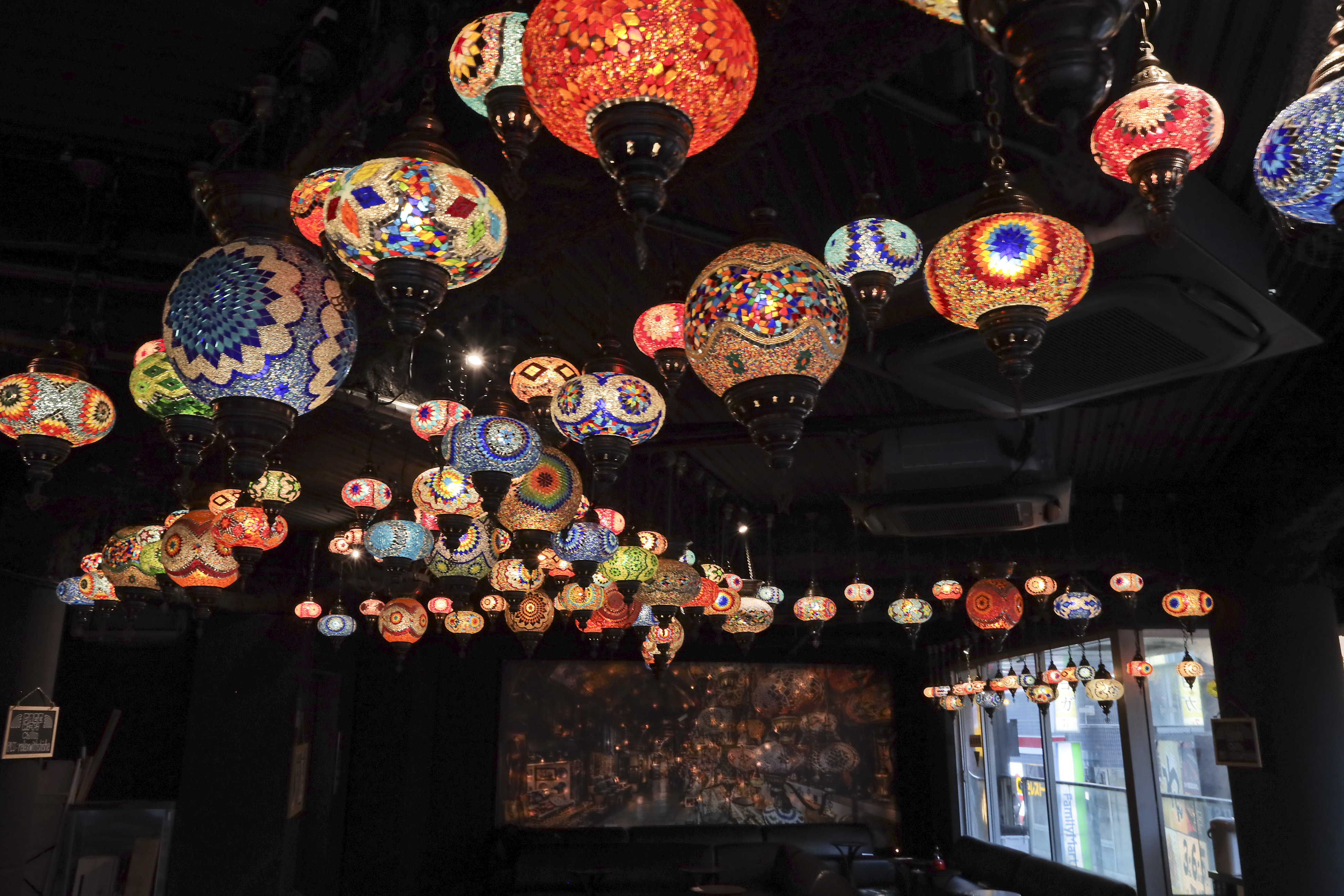 シーシャのあるリビング｜チルイン渋谷宇田川町店