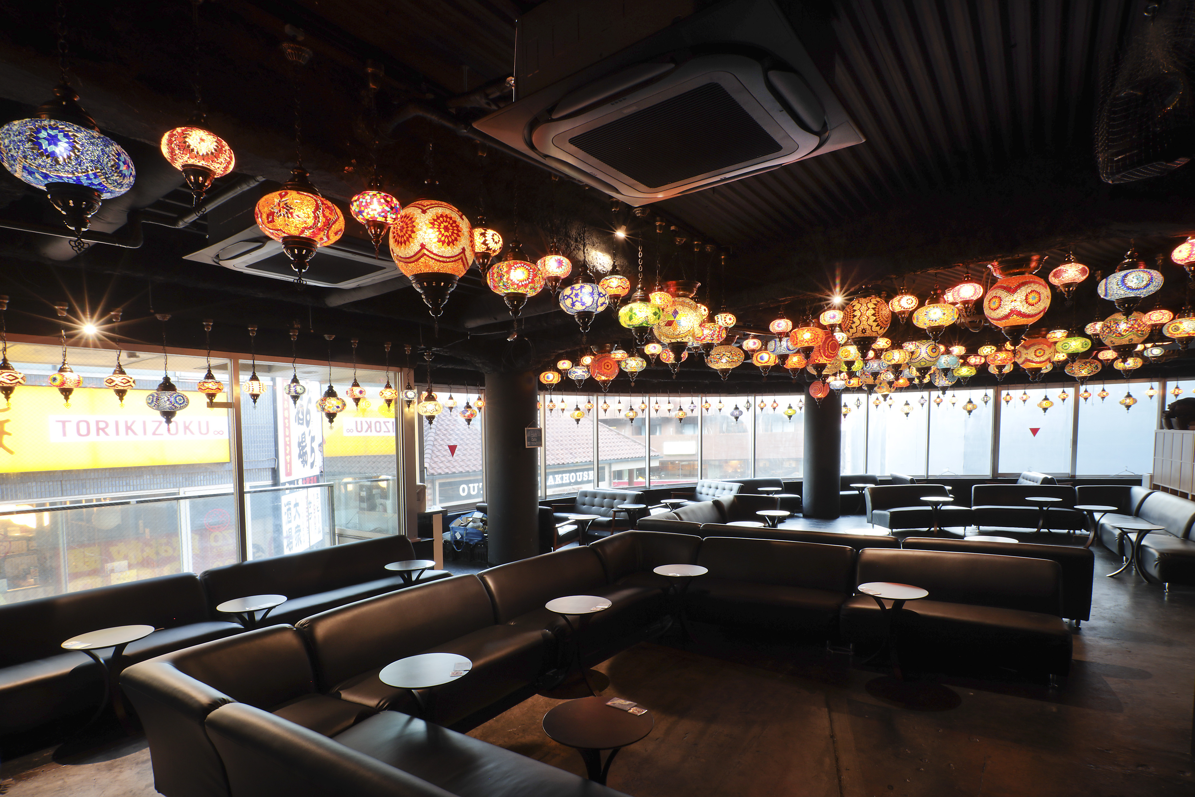 シーシャのあるリビング｜チルイン渋谷宇田川町店