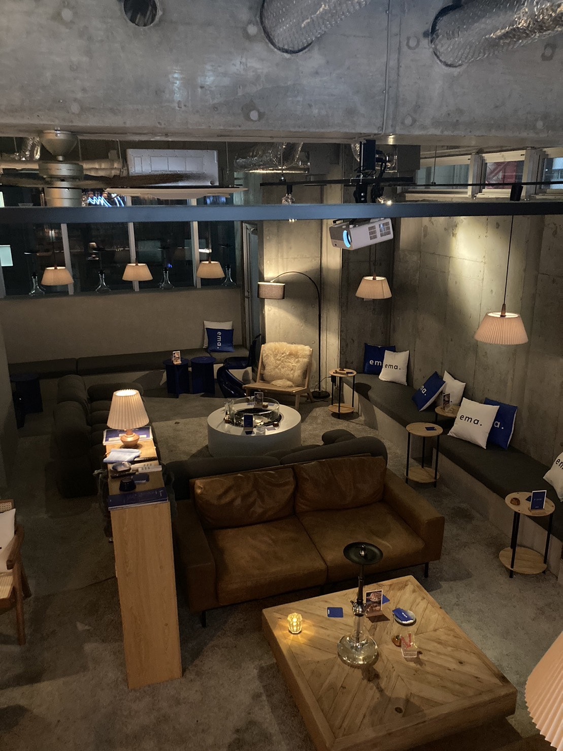 シーシャカフェema./hookah lounge エマ新宿店
