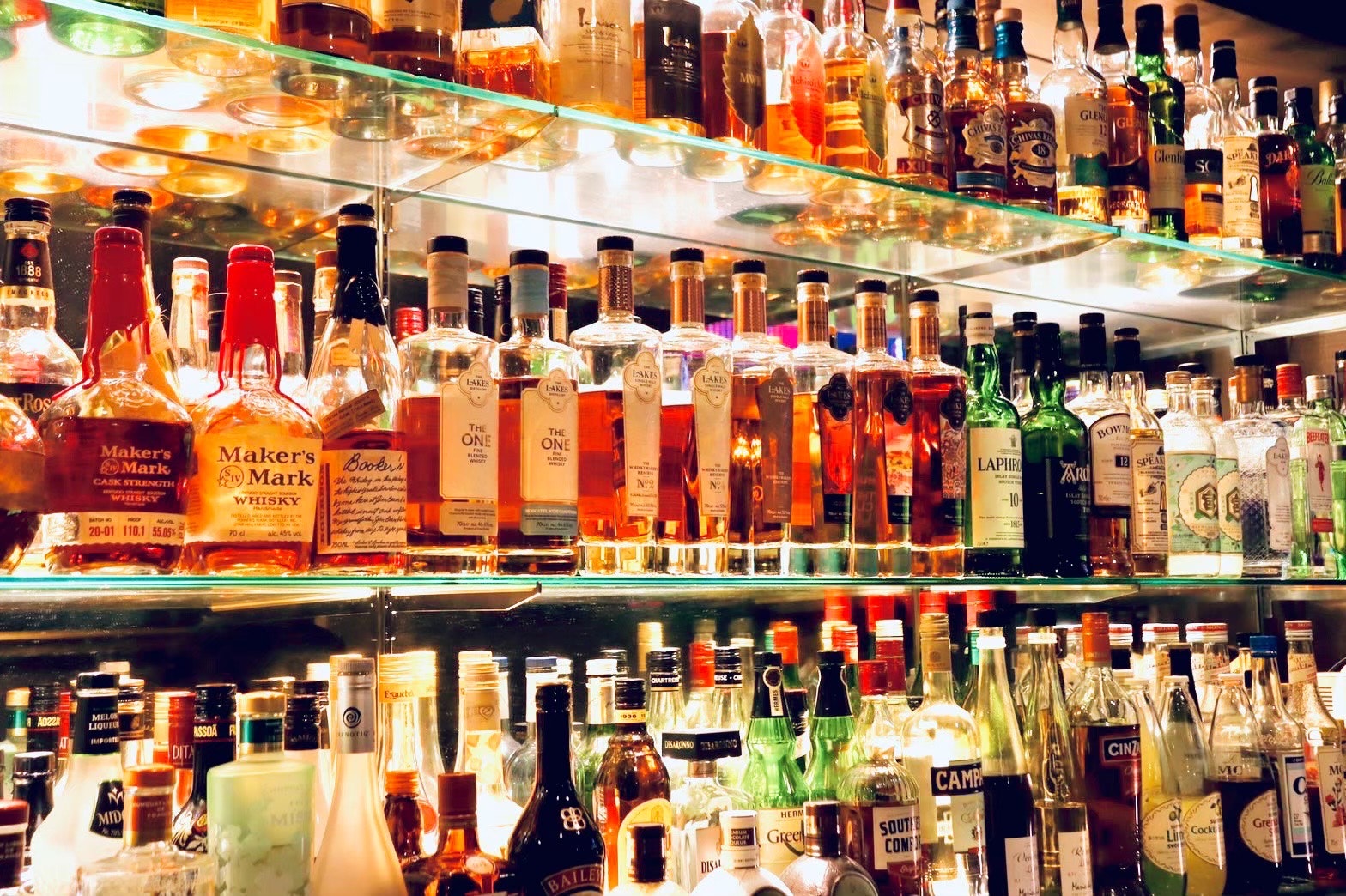 銀座SHISHA&BAR BASE（銀座シーシャ＆バー ベイス）