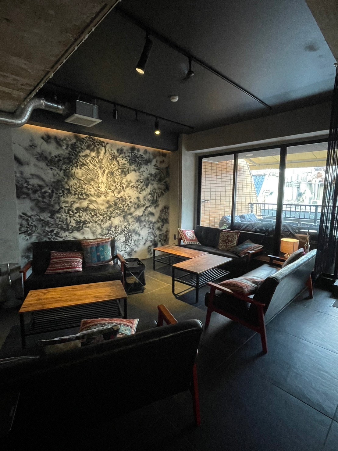 新宿 シーシャ＆バー INFINIQUE(Hookah) 新宿三丁目店