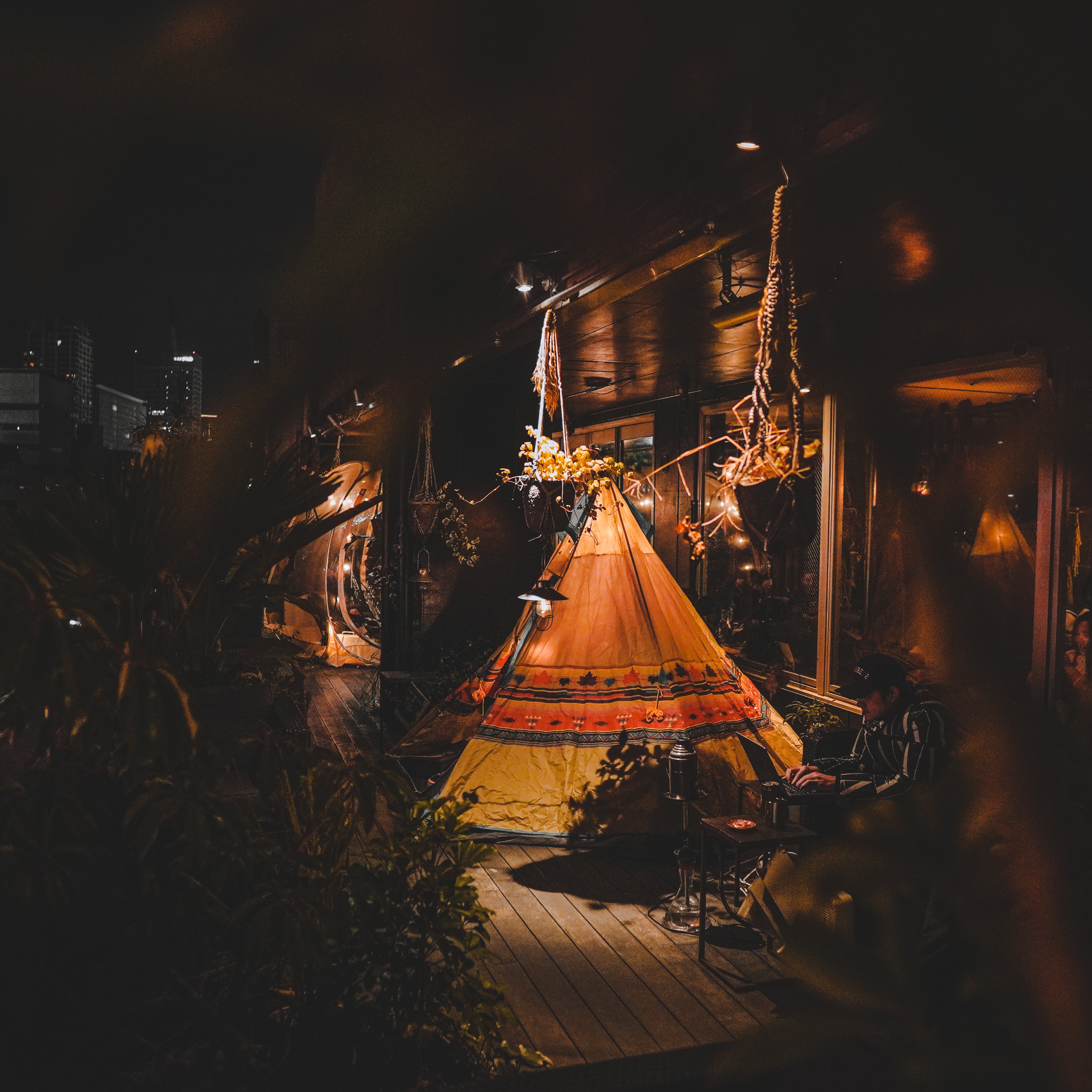 TRIBE Top Terrace -うえの水たばこ