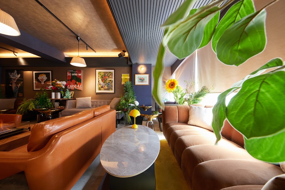 YOLO cafe&bar 渋谷宮益坂店