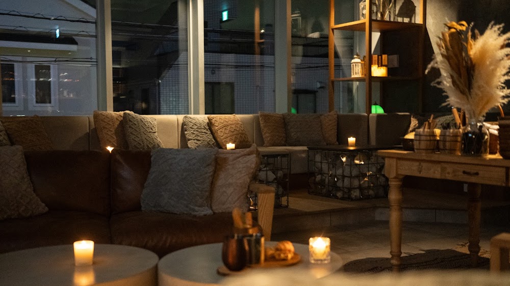 シーシャカフェ&バーcharcoal 三軒茶屋店