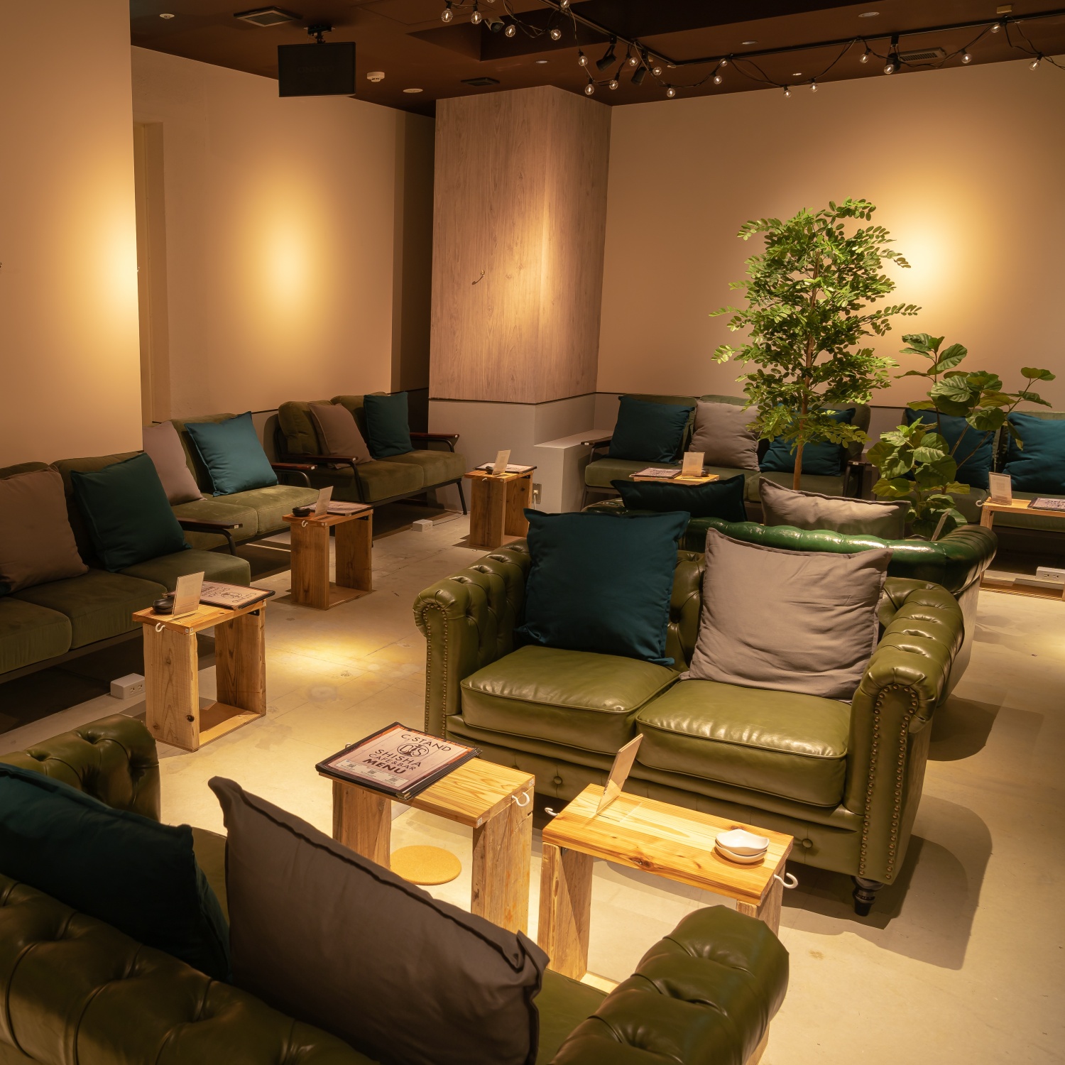 シーシャ×カフェ×バー C.STAND シースタンド 名古屋栄店