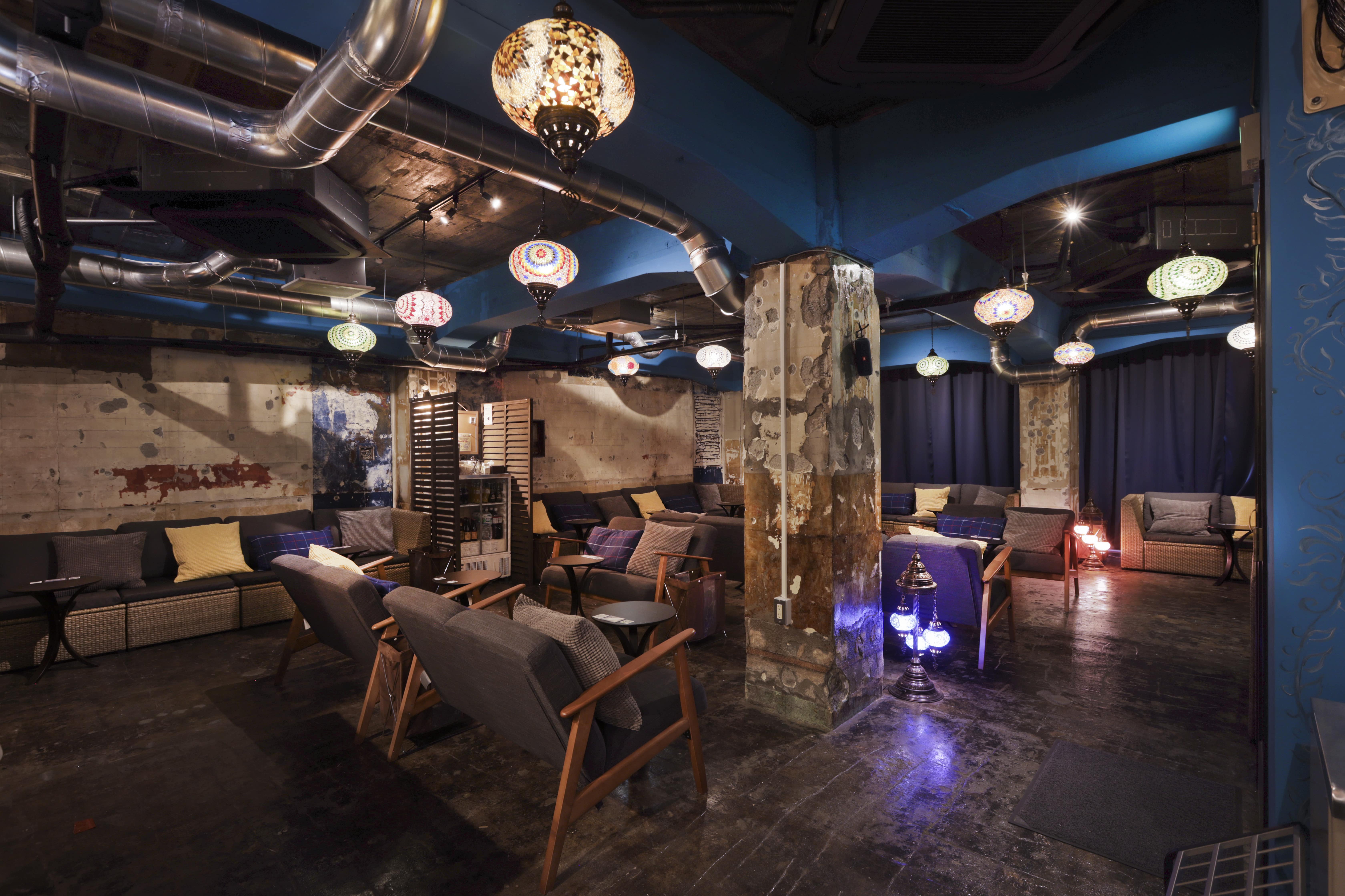 シーシャのあるリビング｜チルイン横浜みなみ西口駅前店