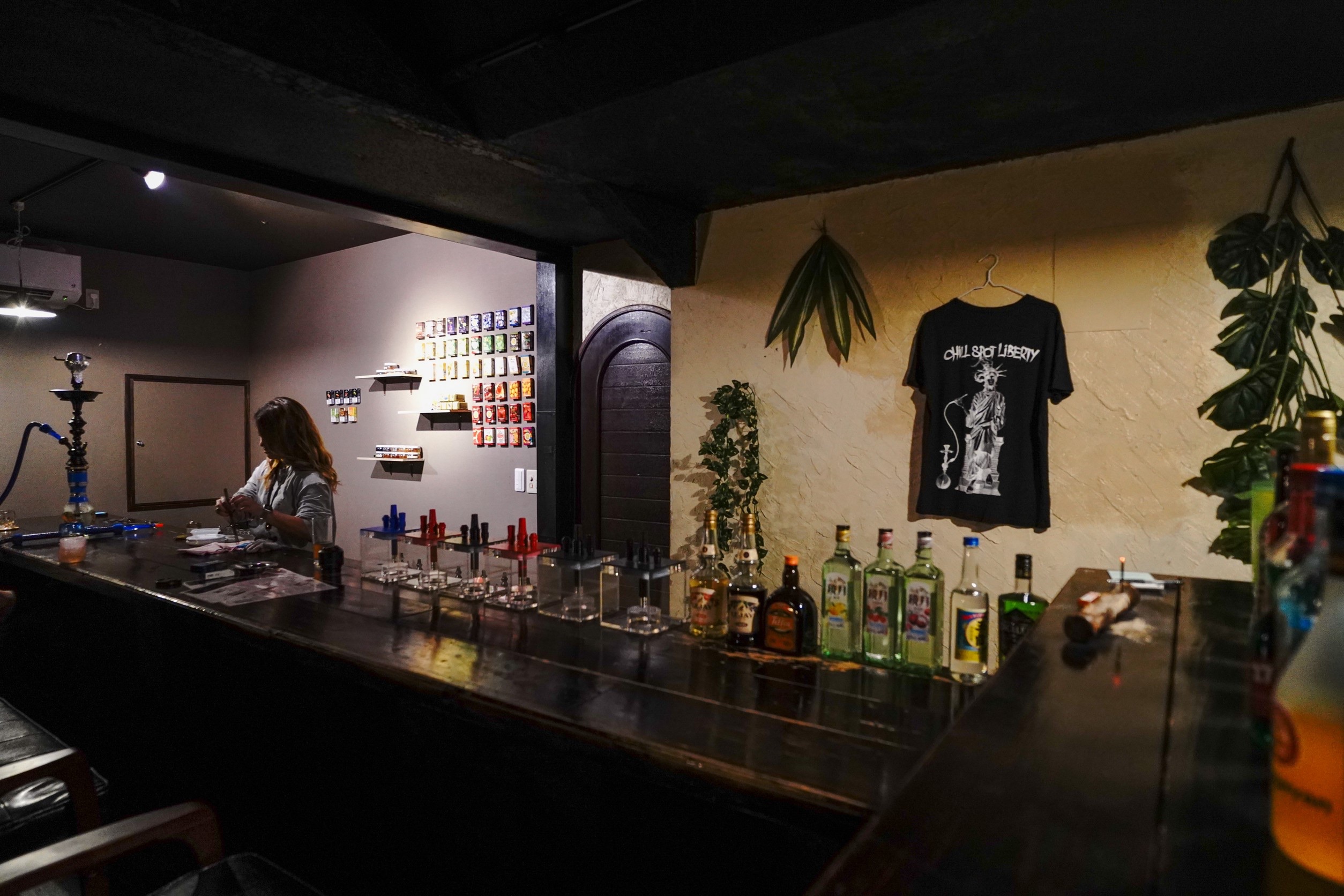 シーシャ バー CHILL SPOT ISHIGAKI（Chill Spot Ishigaki / Shisha Lounge）