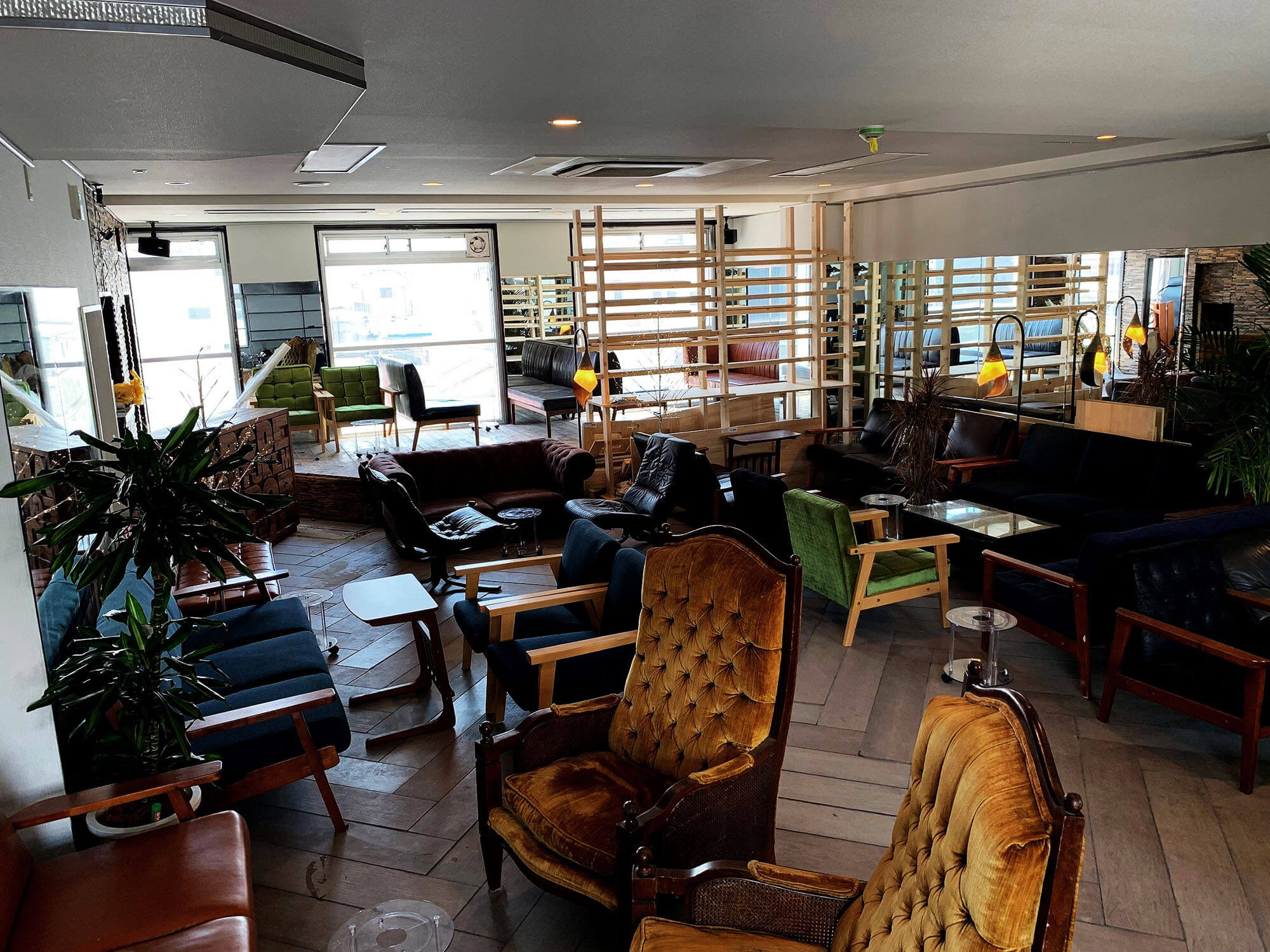 シーシャカフェ&バー NORTH VILLAGE 道頓堀店(hookah lounge cafe bar)