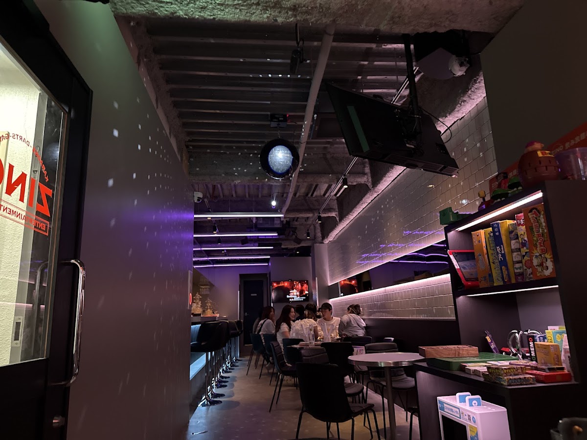 ダーツバー＆カラオケバー ZINO（ジーノ）大山店