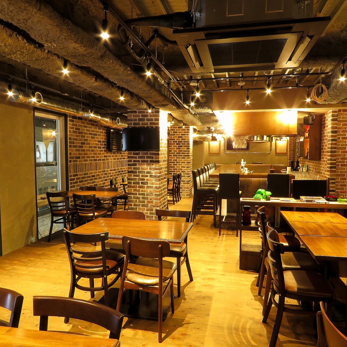 ダーツバー＆カラオケバー ZINO（ジーノ）神田西口店