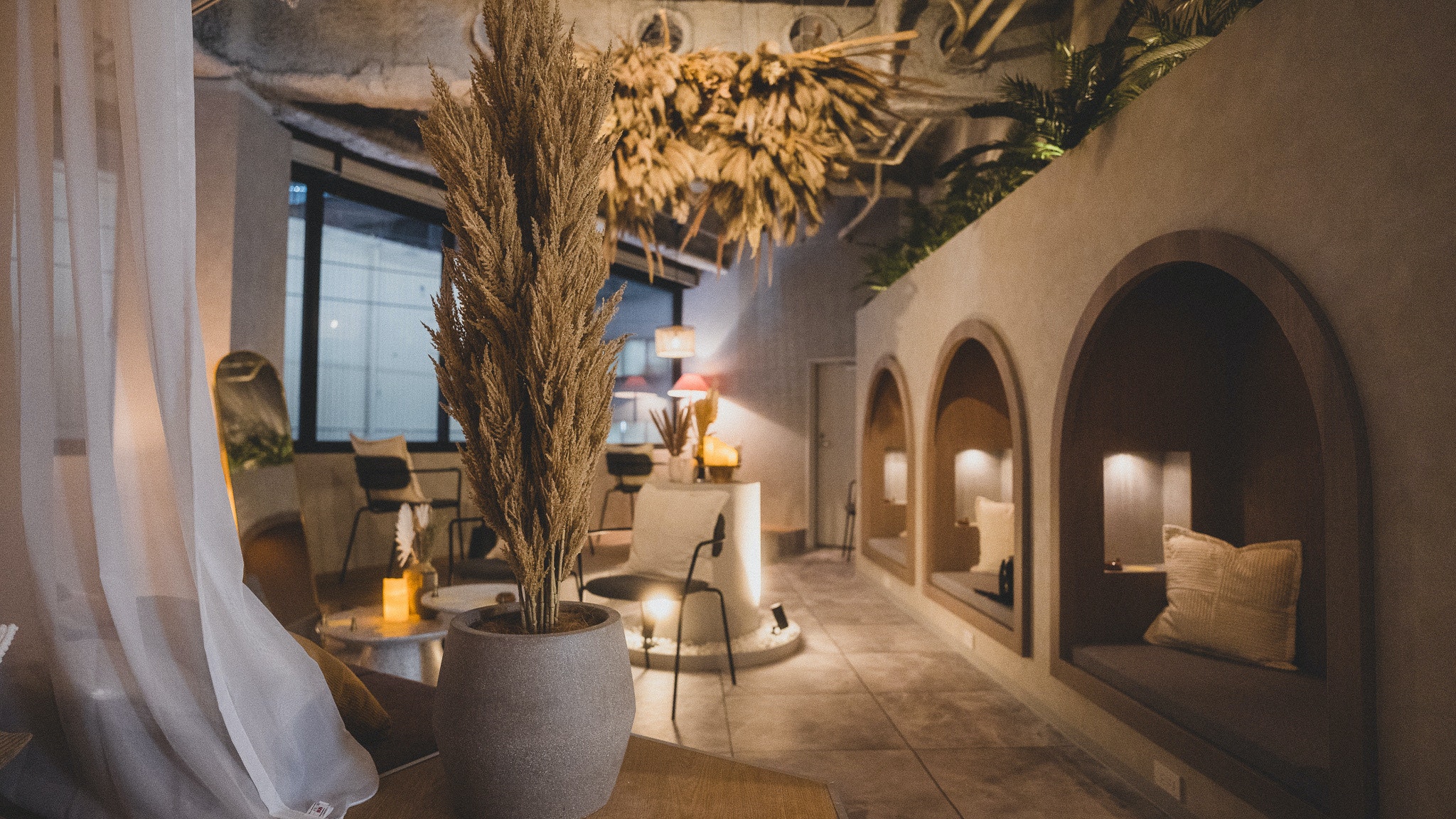 シーシャカフェ＆バーmusch（ムッシュ）梅田HEP前店（hookah lounge musch）