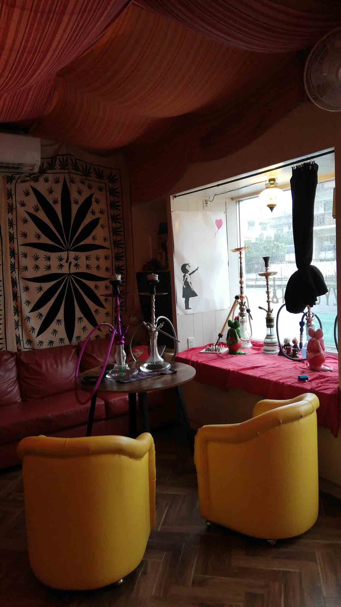 CAFE&SHISHA BAR Crazy Clown クレイジークラウン