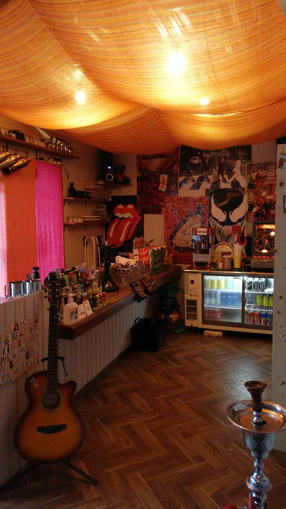 CAFE&SHISHA BAR Crazy Clown クレイジークラウン