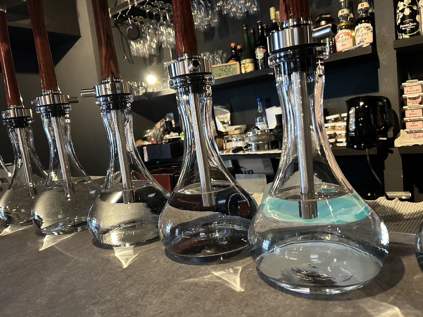 シーシャカフェ&バーcharcoal 新橋虎ノ門店