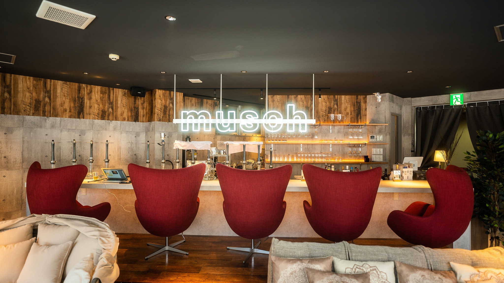 シーシャカフェ&バーmusch(ムッシュ)梅田曽根崎店(hookah lounge musch)