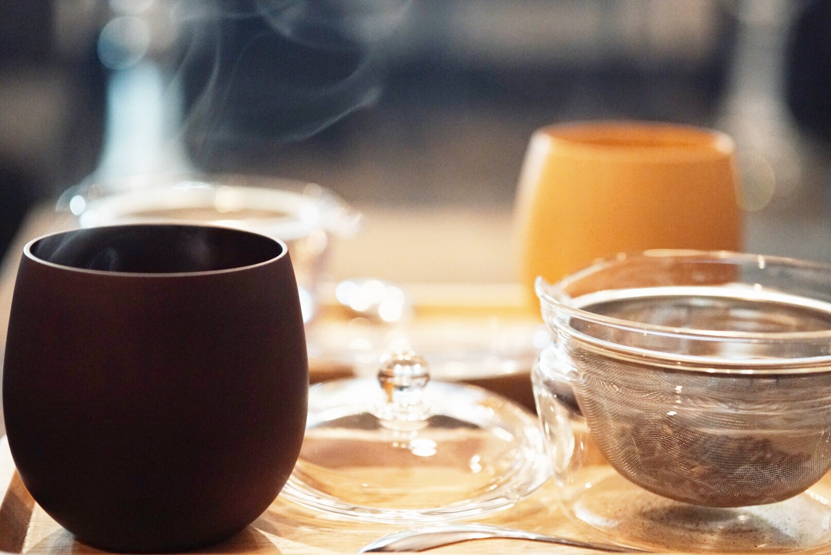 Cafe & Shisha Bar & Gallery HOTBOX 中目黒店(カフェ&シーシャバー&ギャラリー ホットボックス)