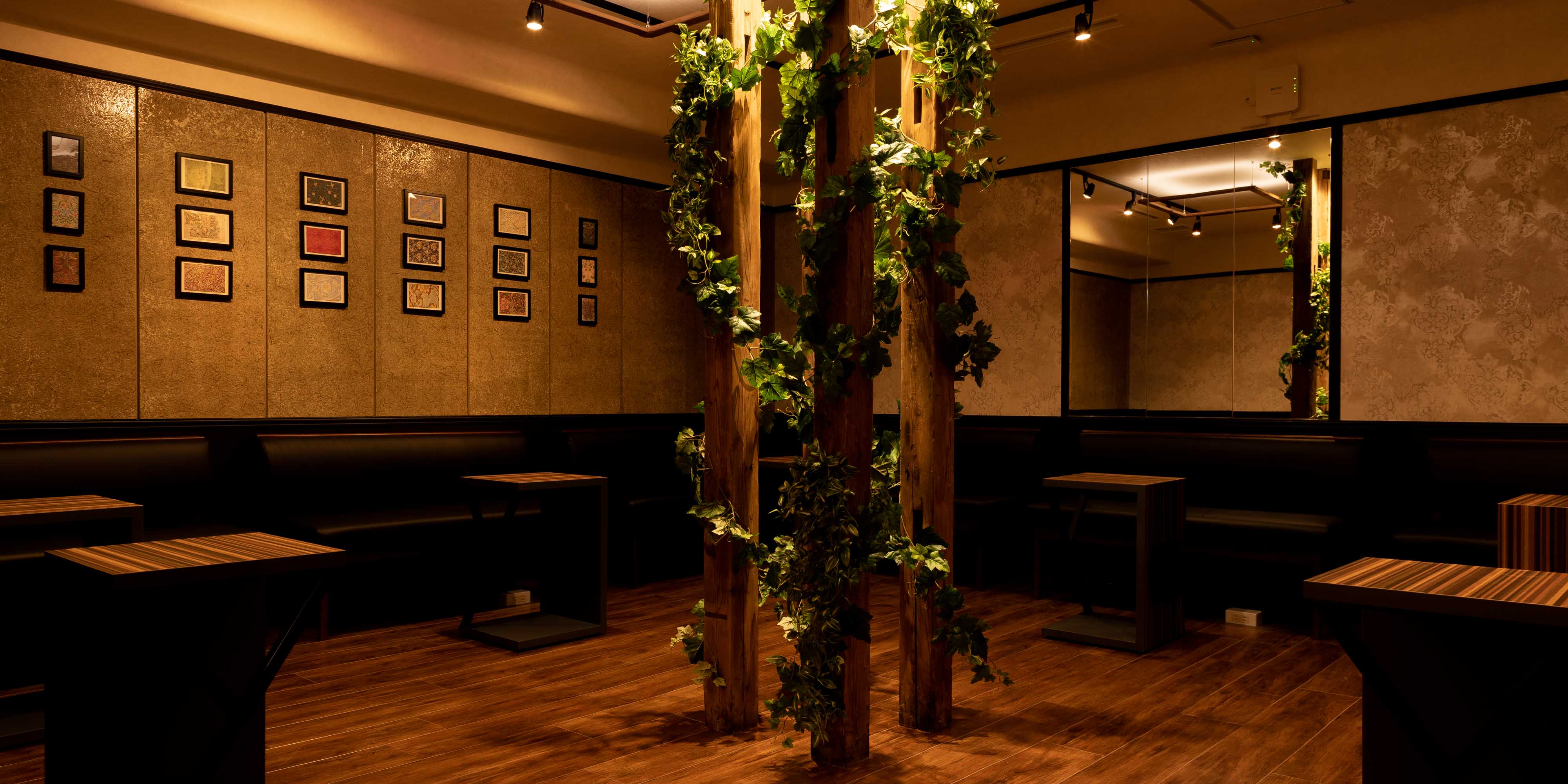 C.STAND＋ 新宿歌舞伎町店