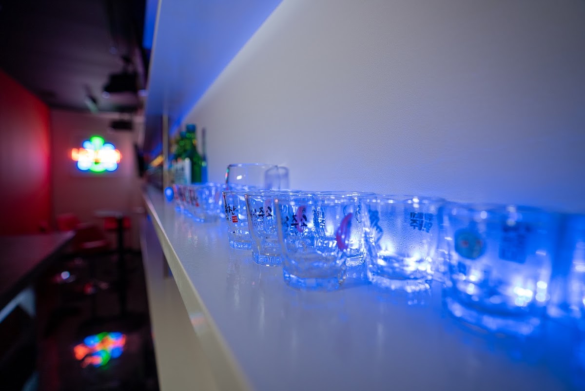 CONBE ~KARAOKE&SHISHA BAR~