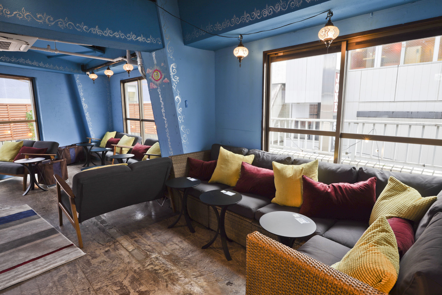 シーシャのあるリビング｜チルイン横浜みなみ西口/相鉄ムービル前店