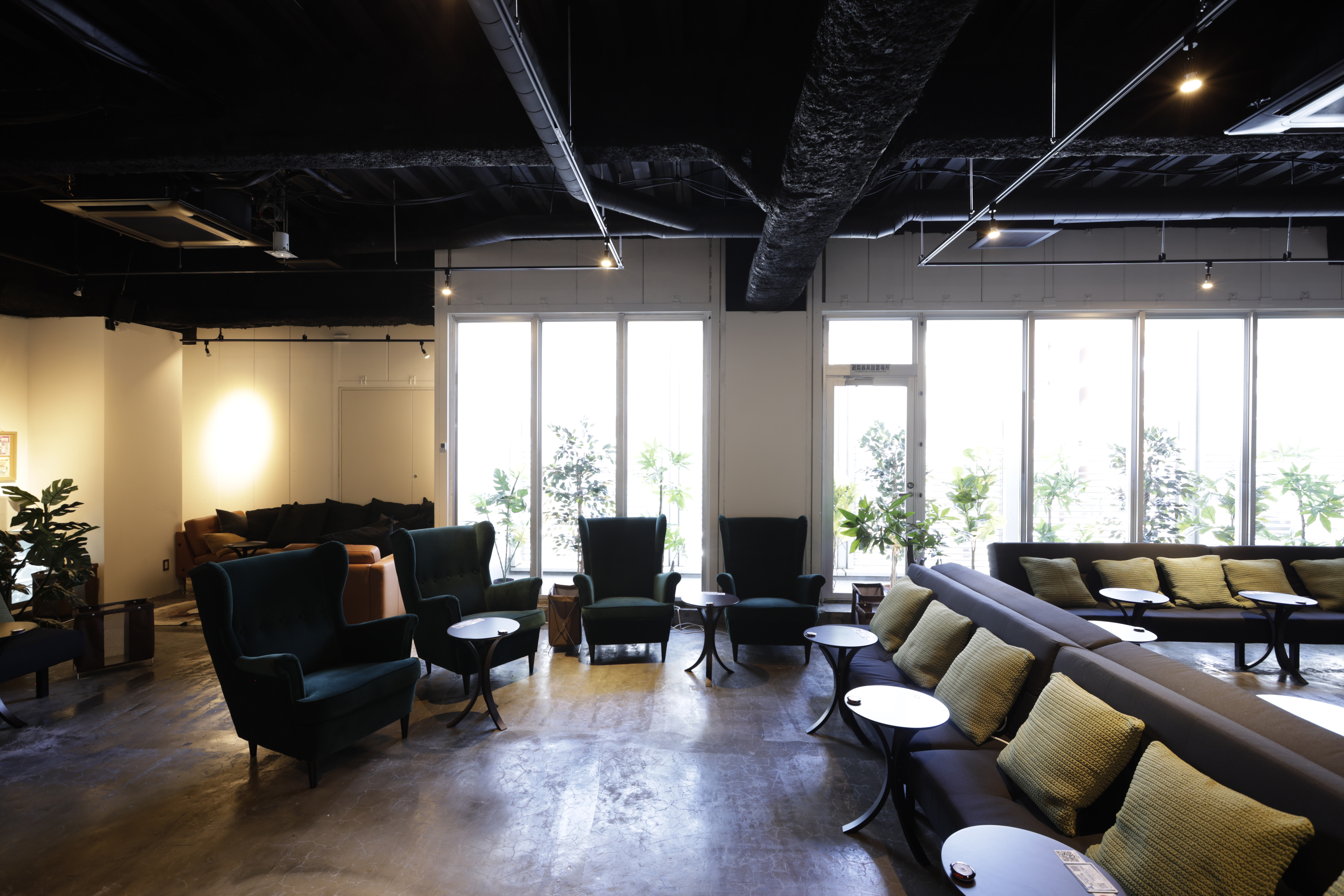 シーシャのあるリビング｜チルイン錦糸町駅前店