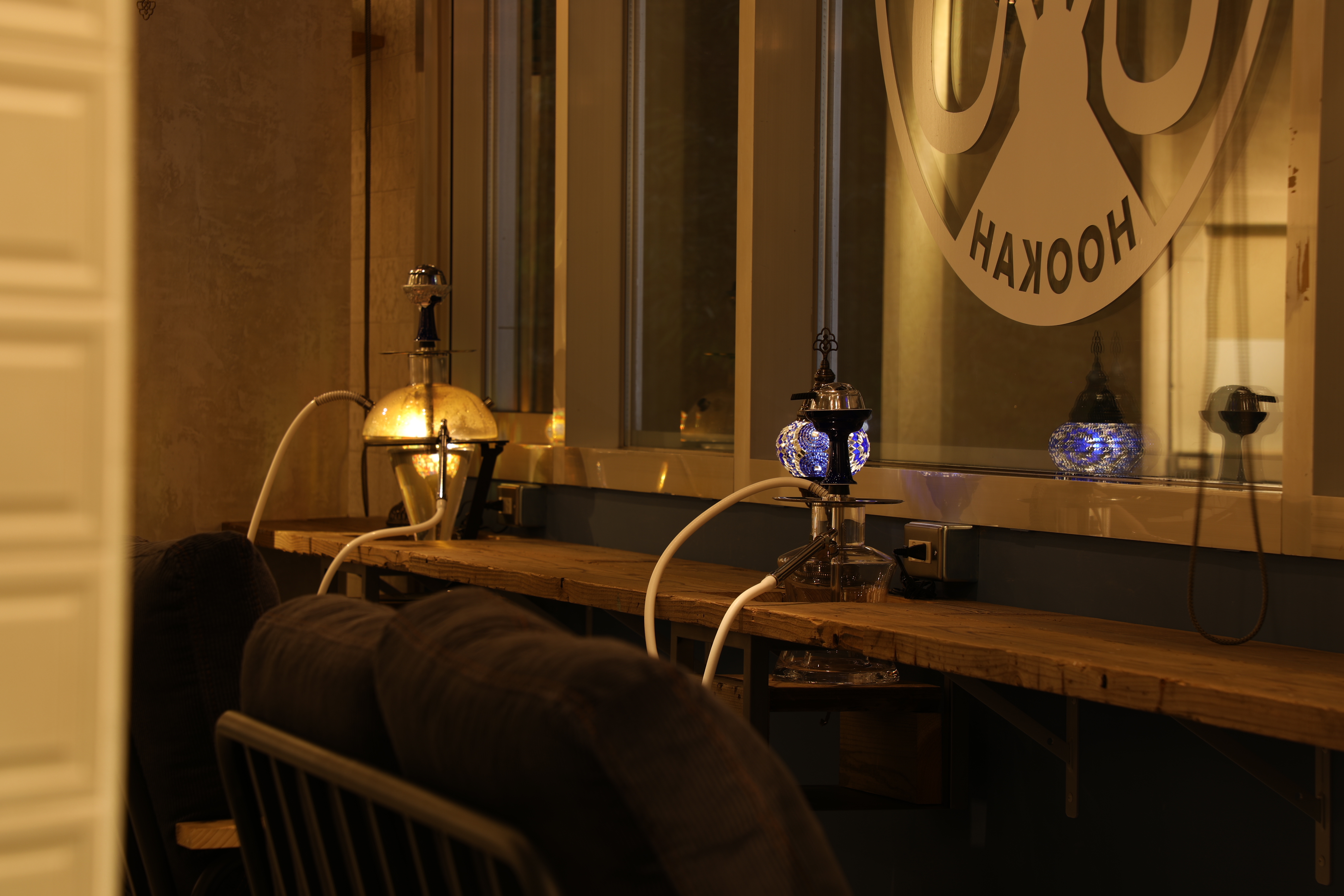 シーシャ×カフェ×バー C.STAND 新宿三丁目店