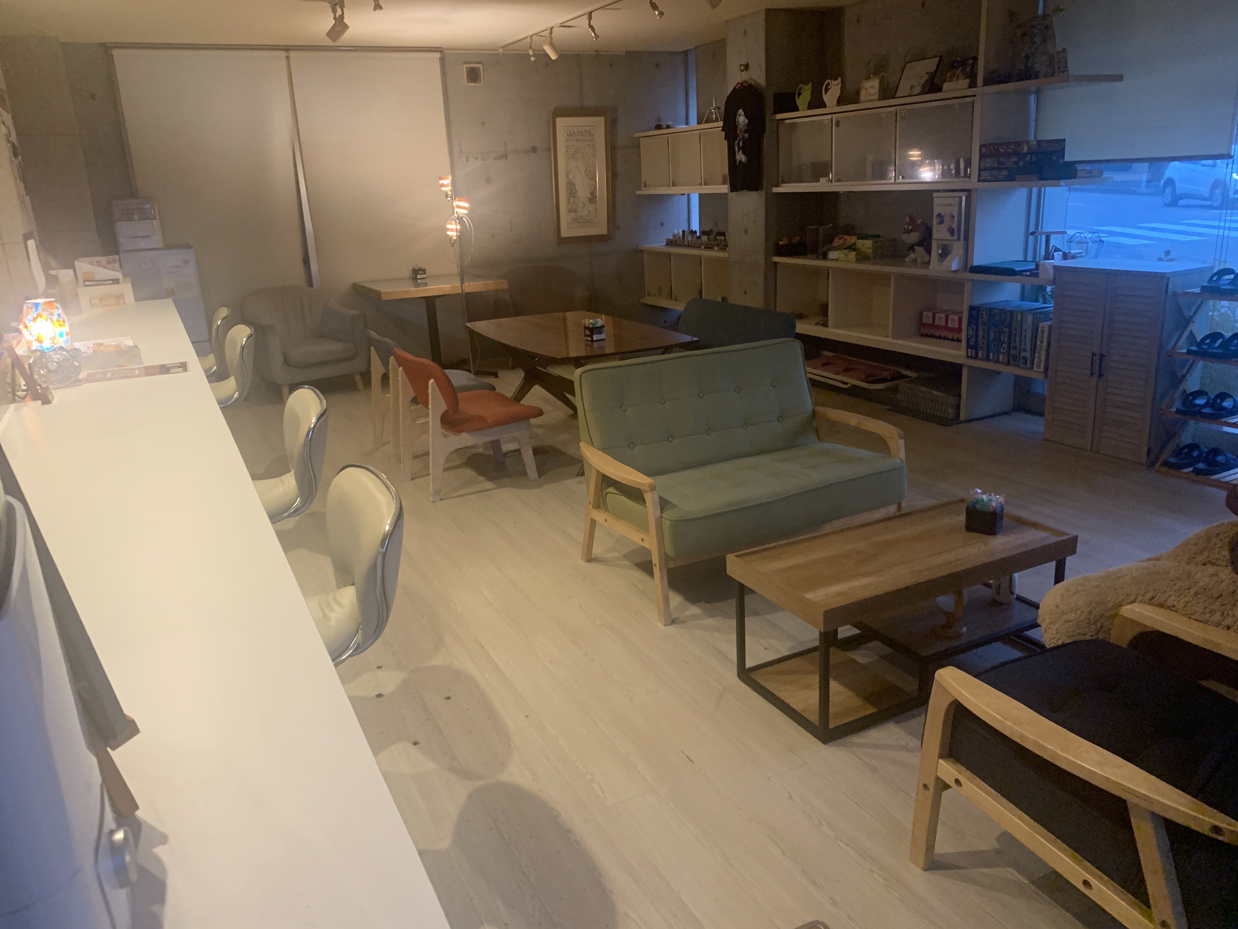 小牧のシーシャカフェVaporLEMON