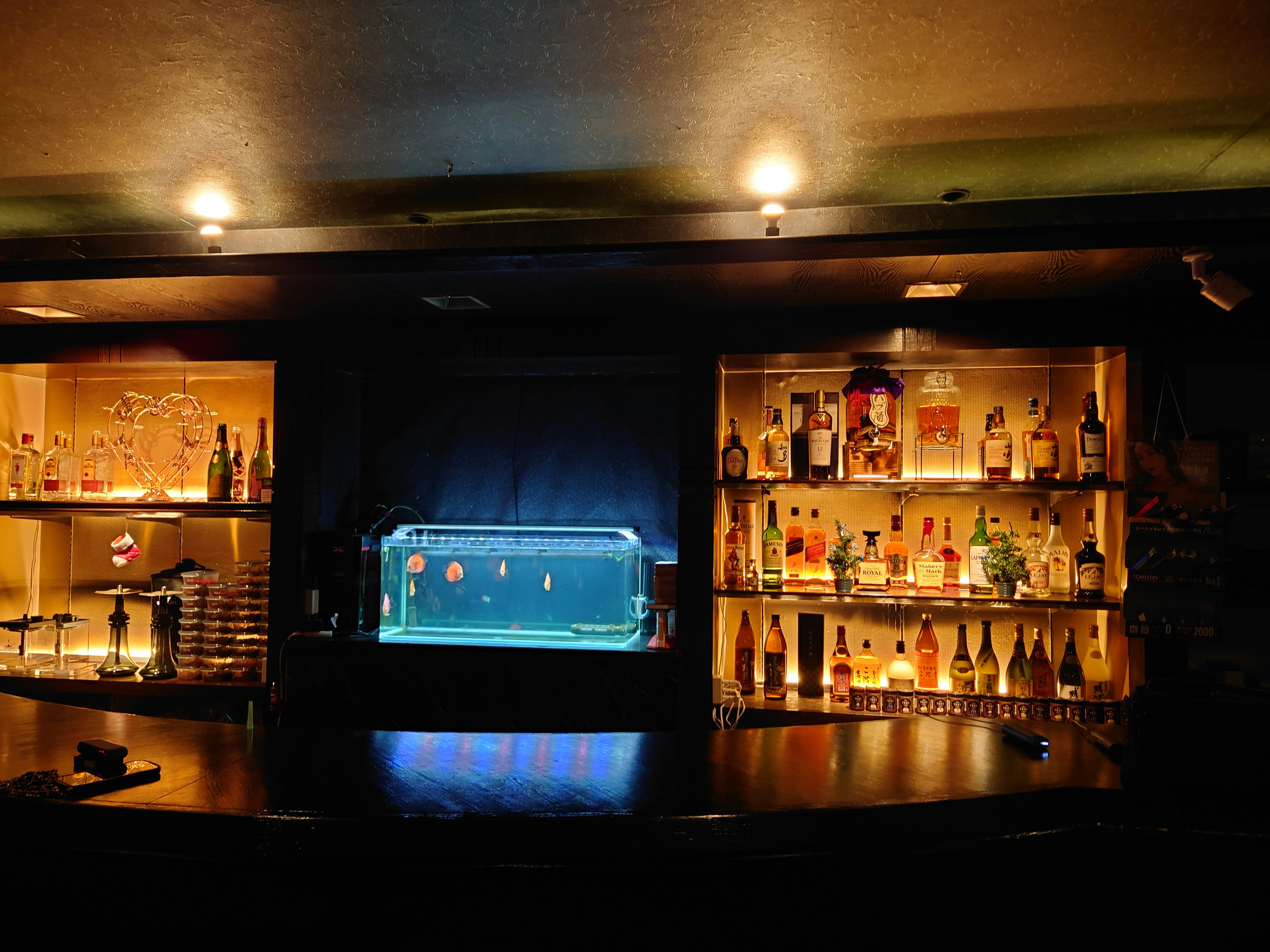 ポーカー＆シーシャバー DONK