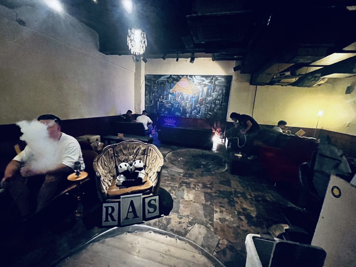 シーシャカフェRAS（ラス）心斎橋・アメ村店