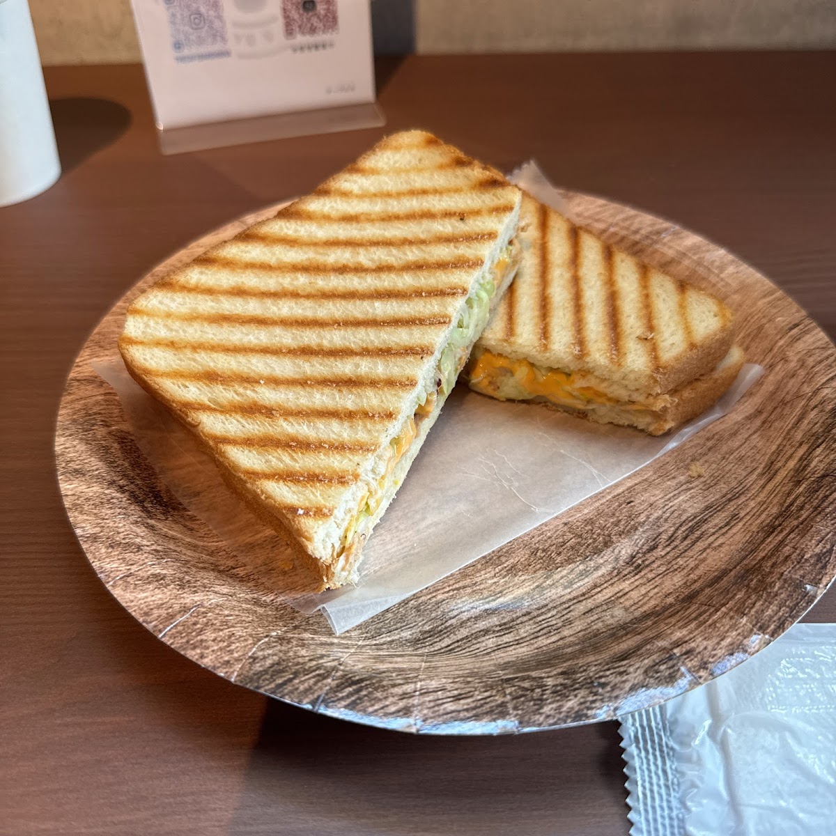 THE CAFE & BAR SHISHA シーシャカフェアンドバー