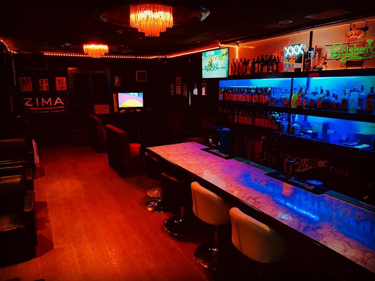 SHI SHA BAR X (シーシャバー エックス)