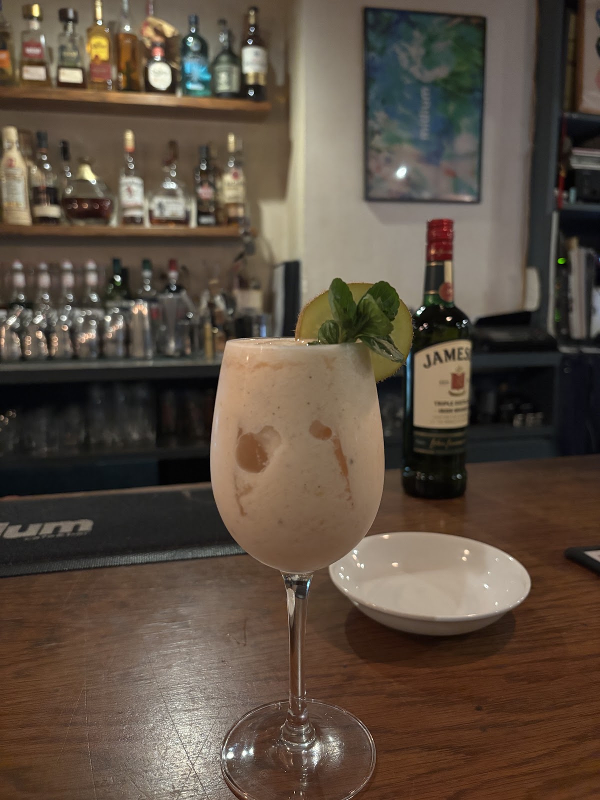Cafe&bar midium / 大名 バー