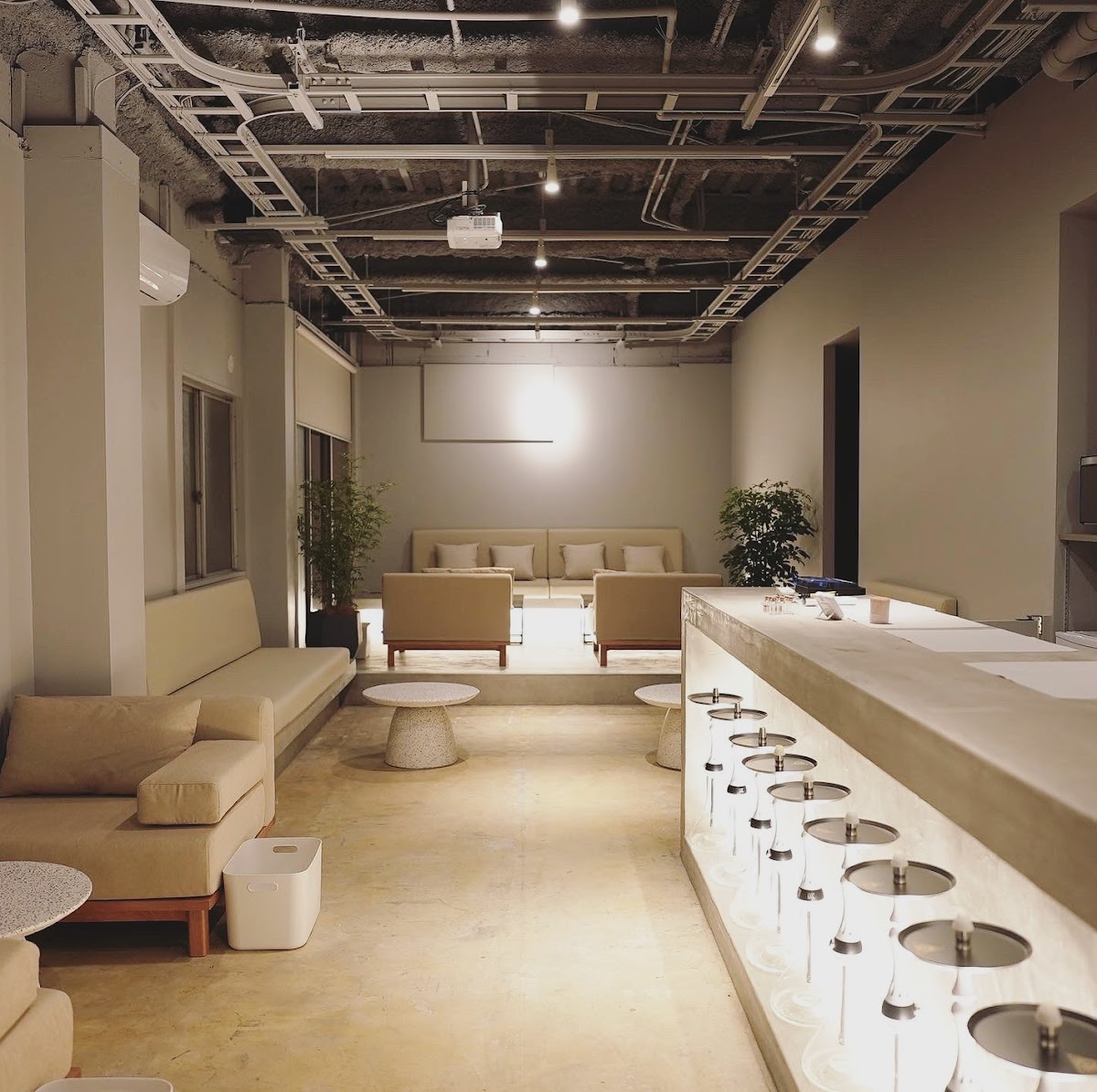 Shisha Cafe & Bar【 e.n 】（シーシャカフェ & バー エン）