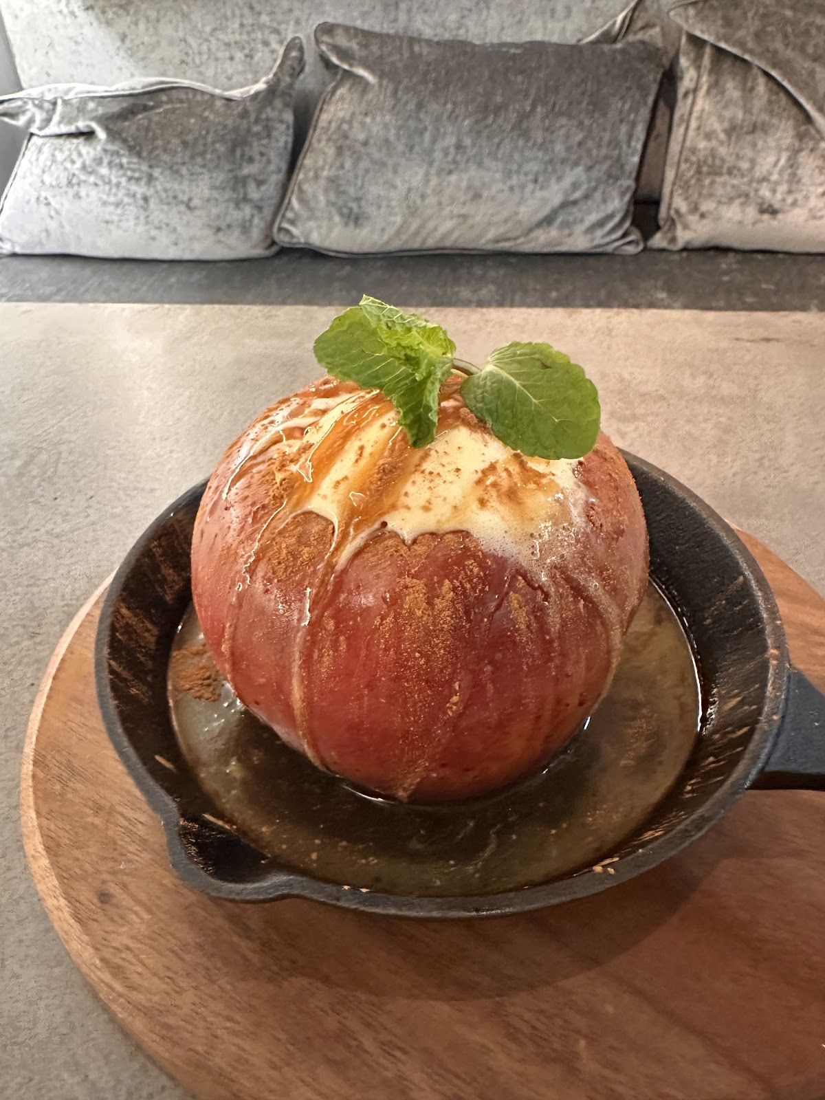 1496 shisha cafe&bar Art Roppongi /シーシャカフェ&バー六本木店