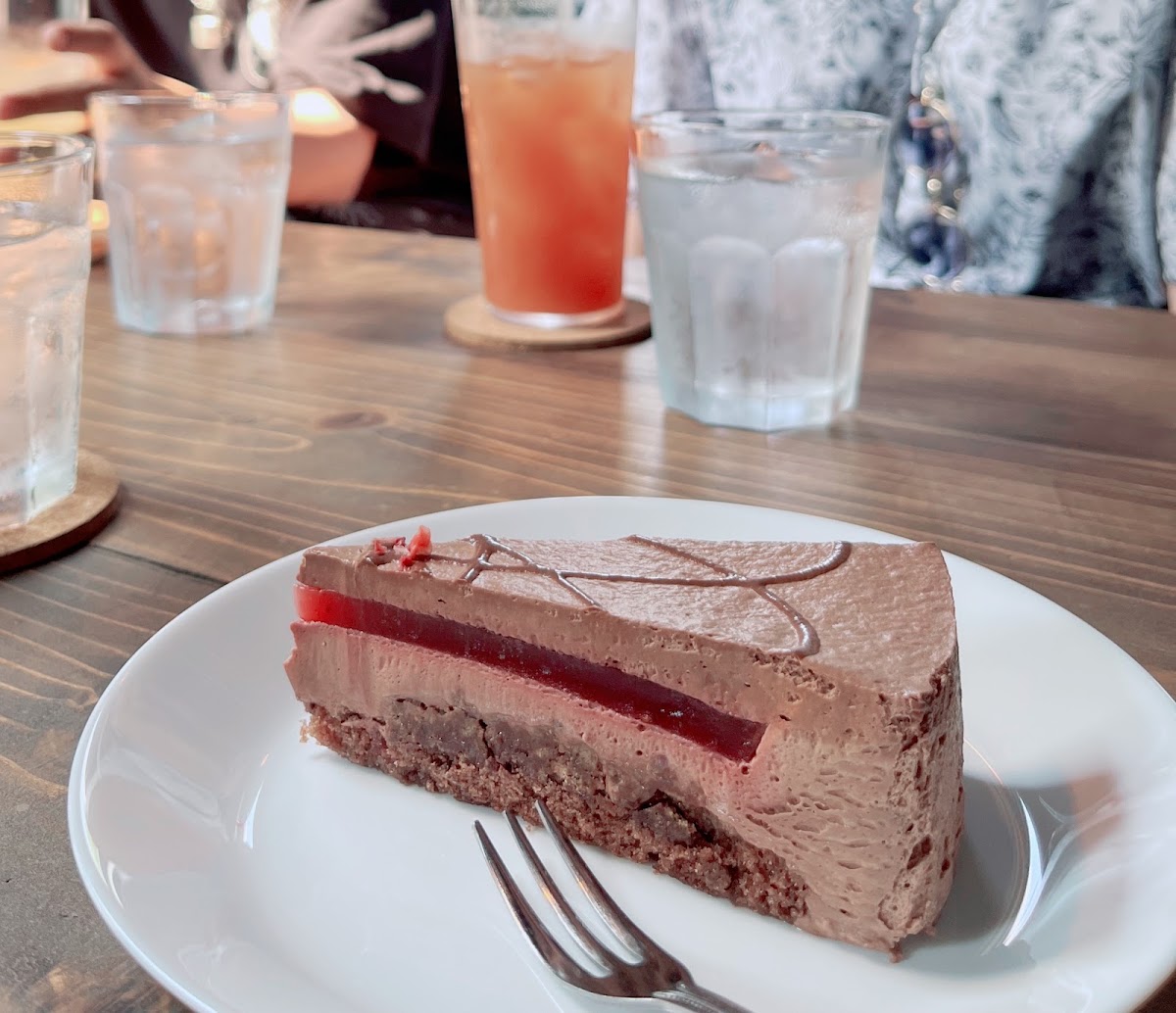 シーシャ ダイニング カフェ バー SPICA