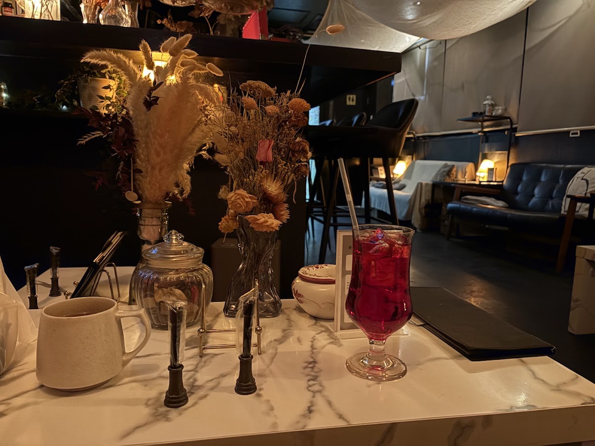 シーシャカフェ&バー 花冷えのカバー画像