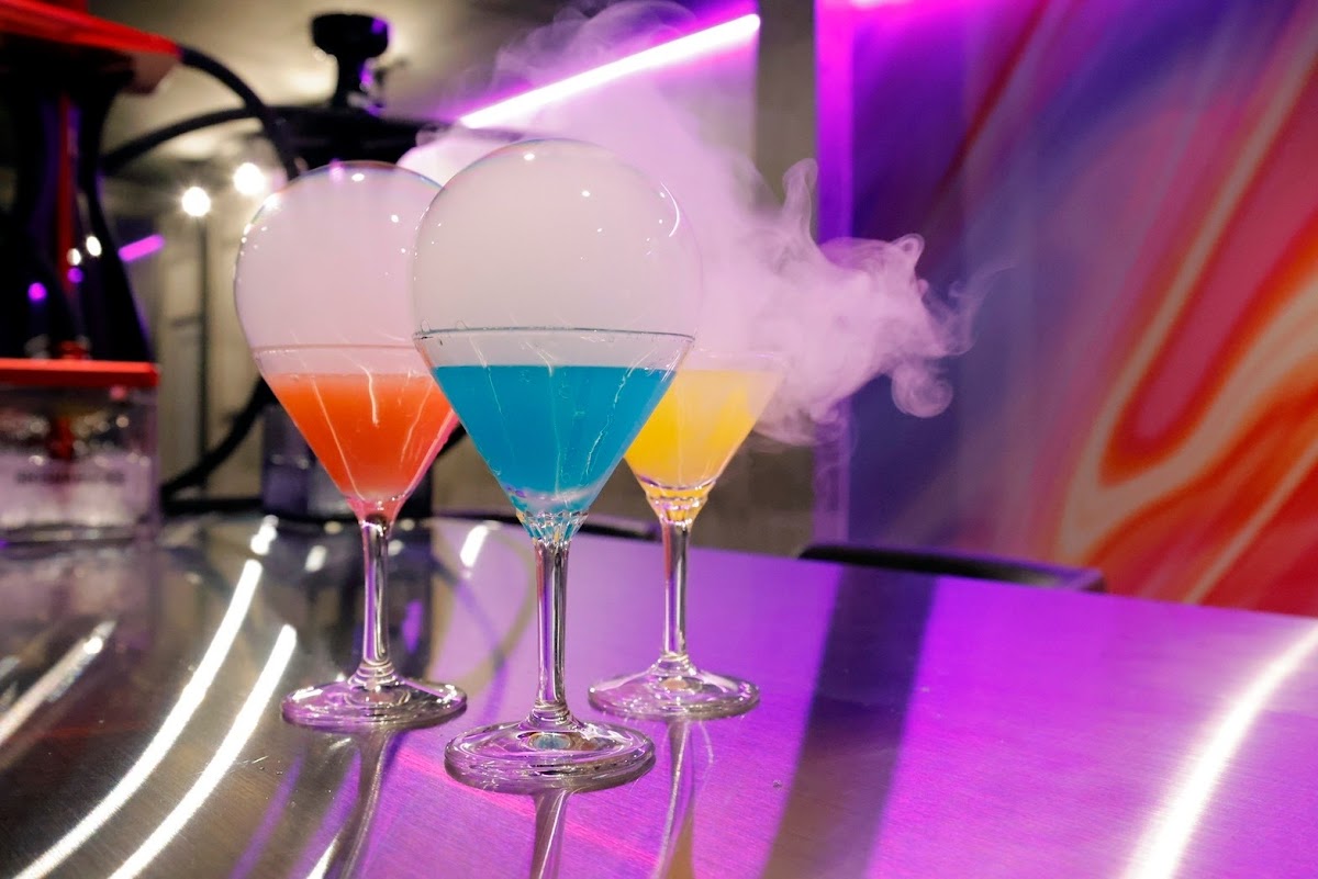 Shisha & Dining bar WO-MO（シーシャ＆ダイニングバー ウーモ）