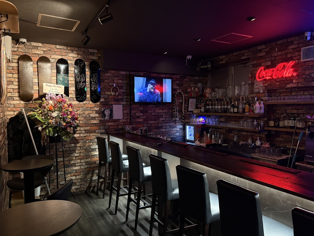BAR SKY kyoto（バースカイキョウト）Hookah&KARAOKE&DART カラオケ ダーツ