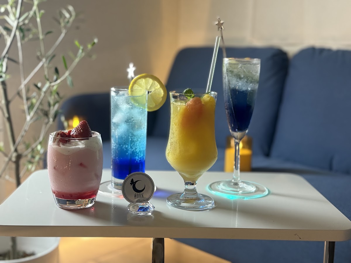 Shisha Cafe&Bar MOON 北千住