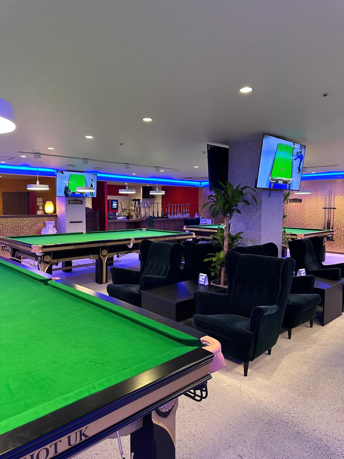 AVIOR - Shisha & Snooker