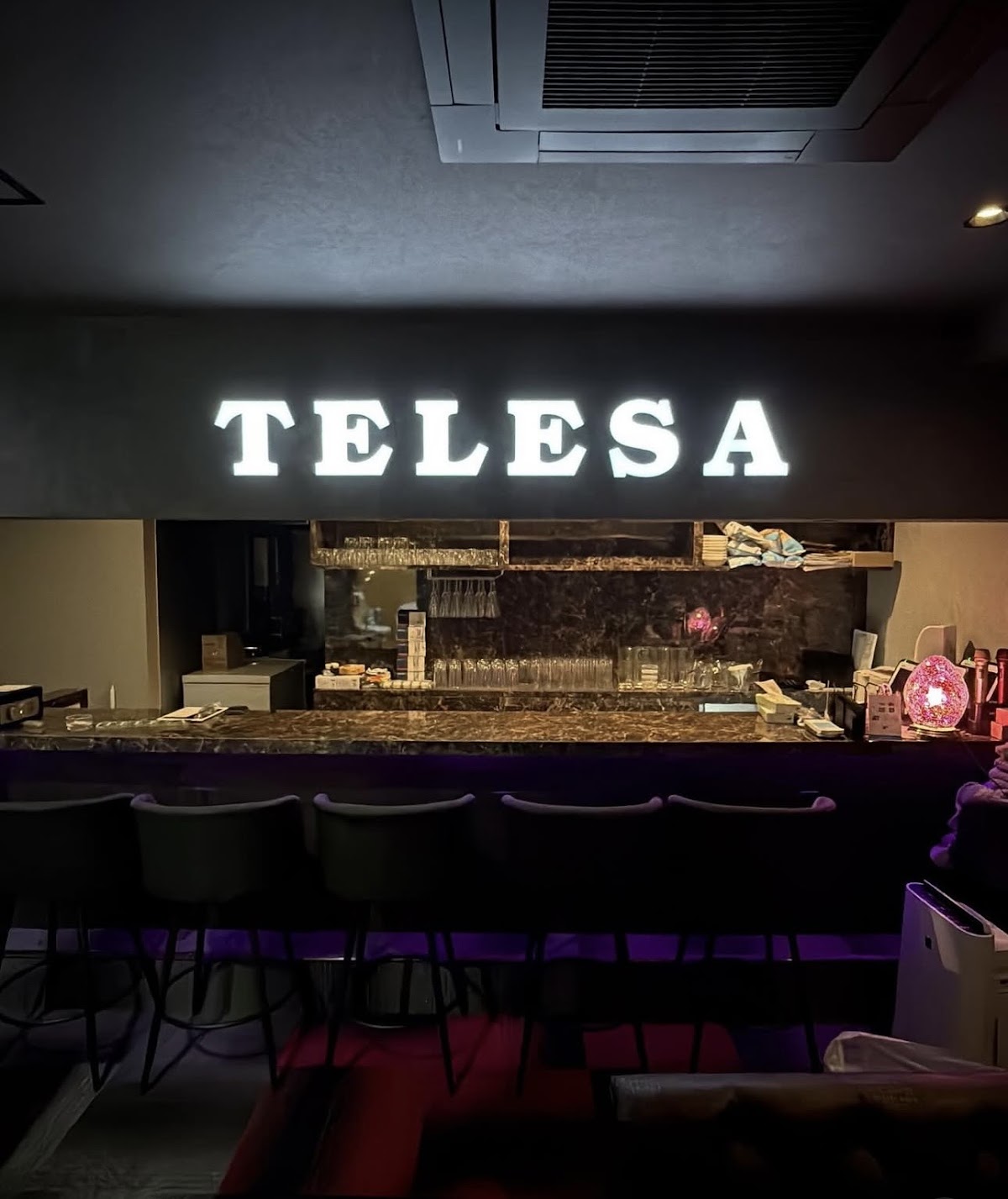 シーシャ&ダイニングバーTELESA（テレサ）栄