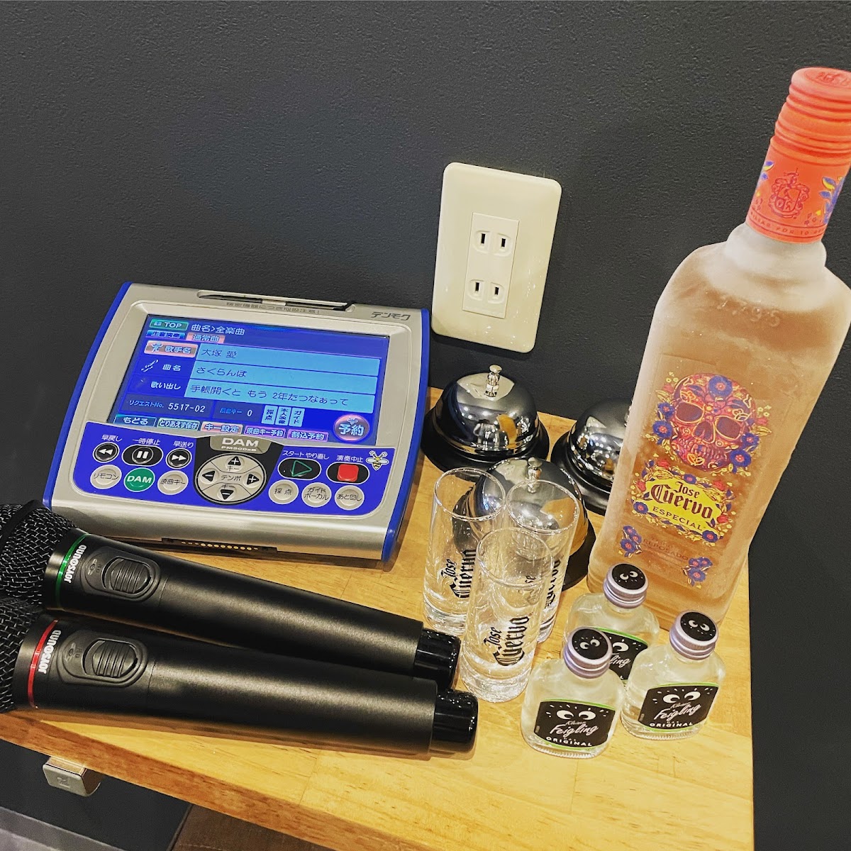 Stand Shisha