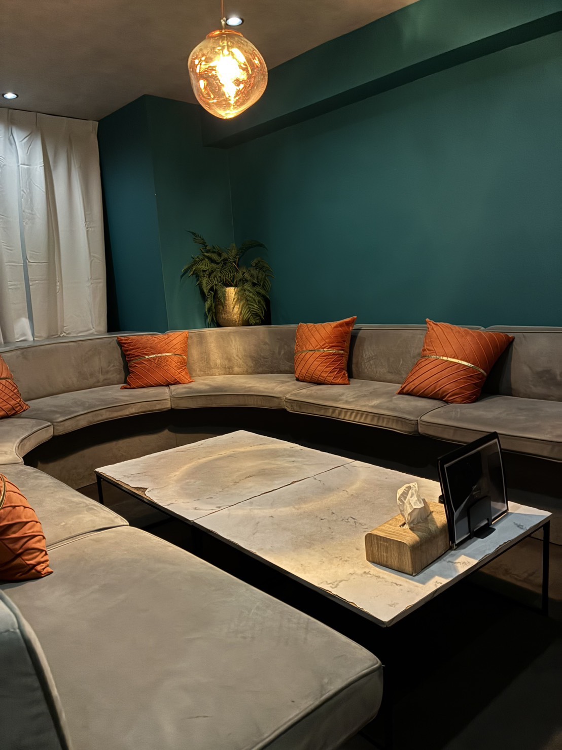 Entertainment Bar F 渋谷道玄坂