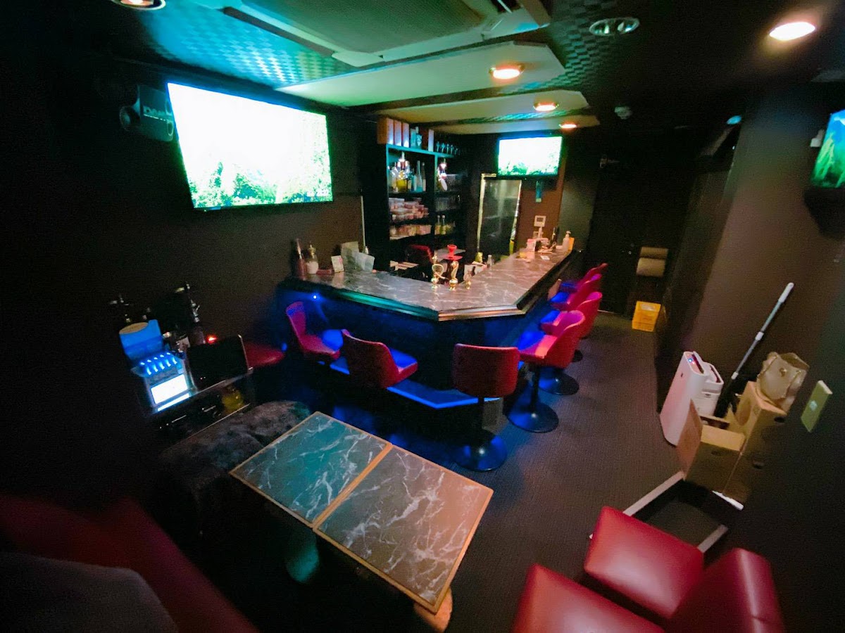 SHISHA y2 (シーシャバー ワイツー)