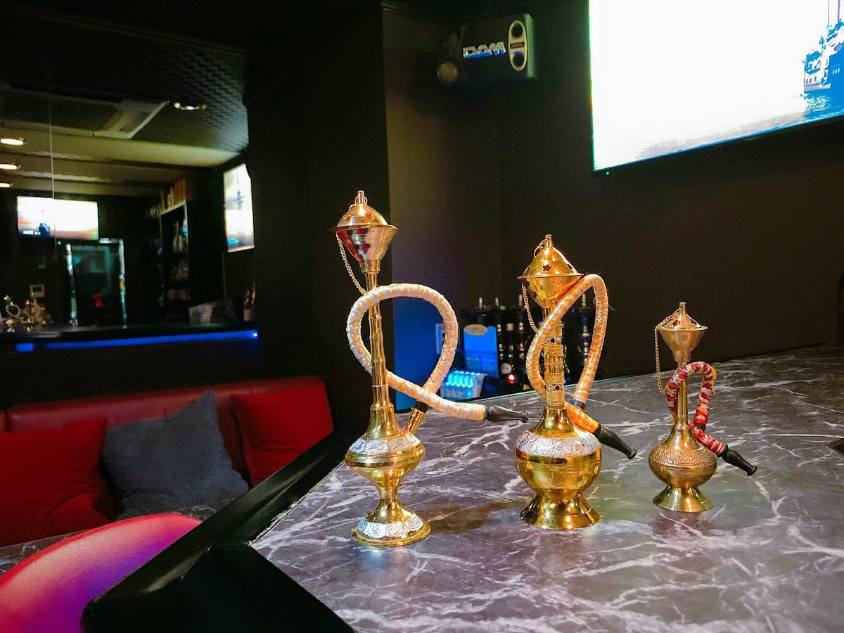 SHISHA y2 (シーシャバー ワイツー)