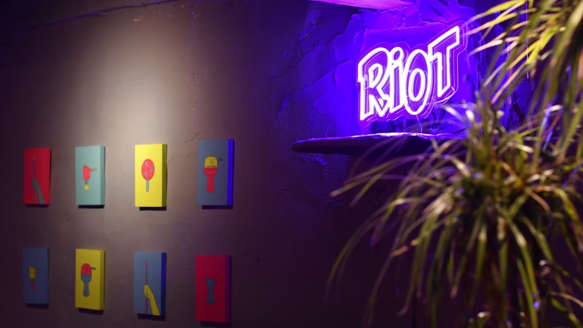 SHISHA LOUNGE RiOT (シーシャラウンジライオット)