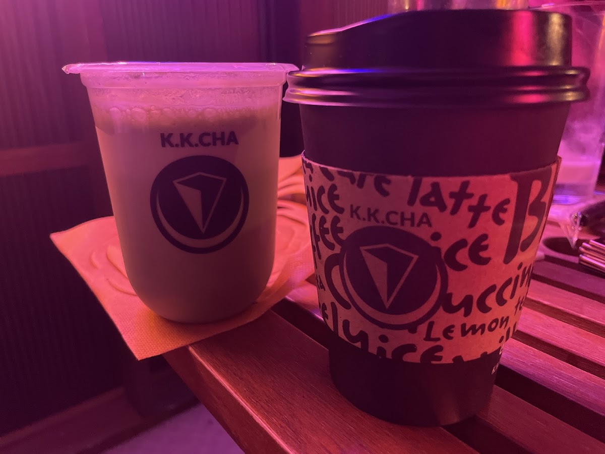 K.K.CHA(ココチャ) カフェアンドシーシャバー
