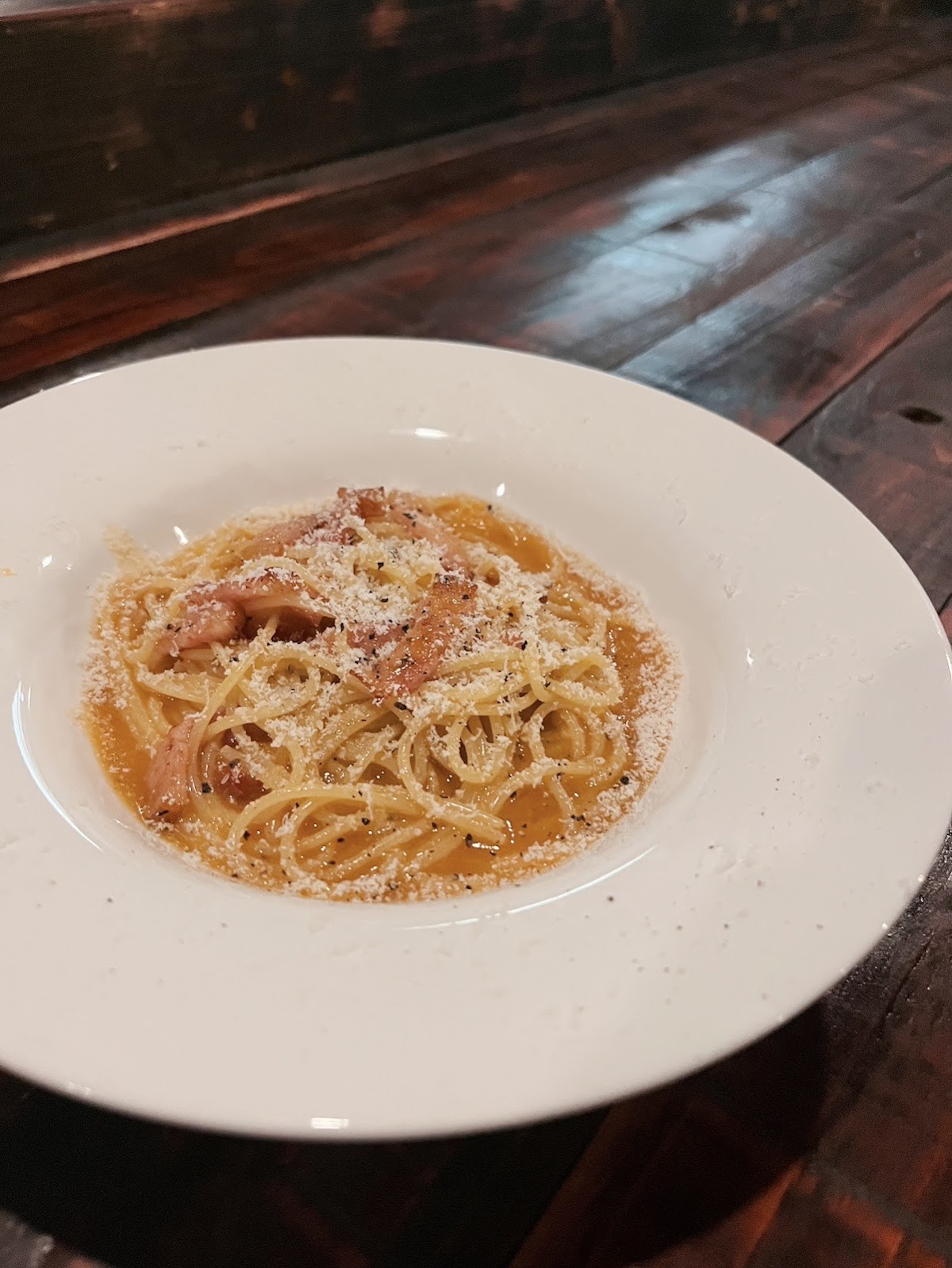 Éponine Shisha Lounge (エポニーヌ シーシャ ラウンジ) 福山店